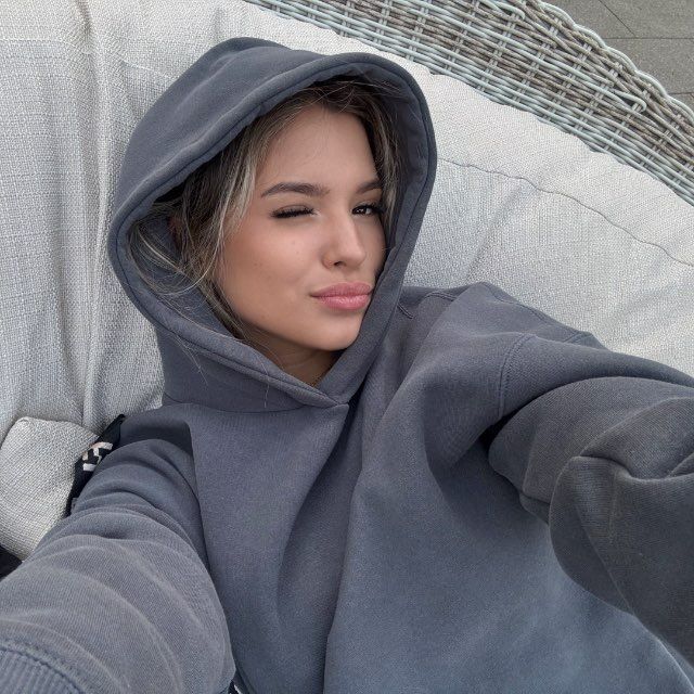  -,   , 24 ,     , c 