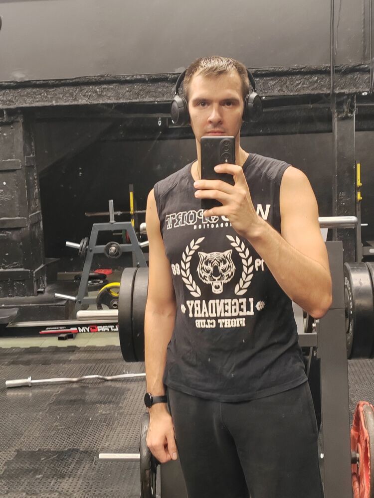  49066068  , 33 ,    --