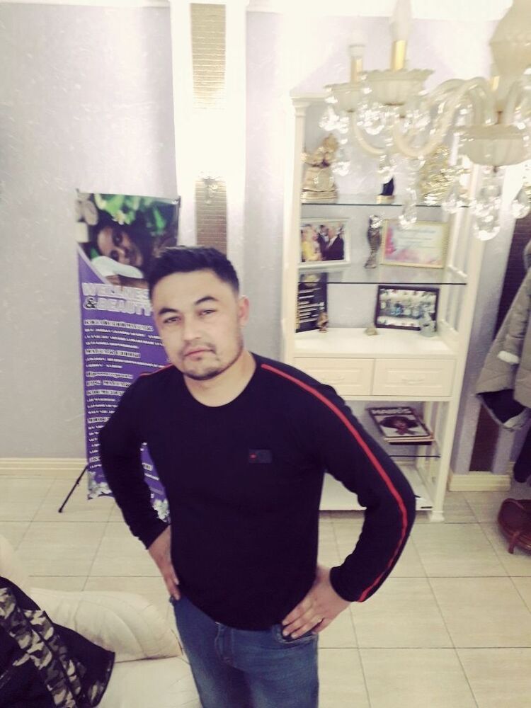  ,   Alik, 32 ,  