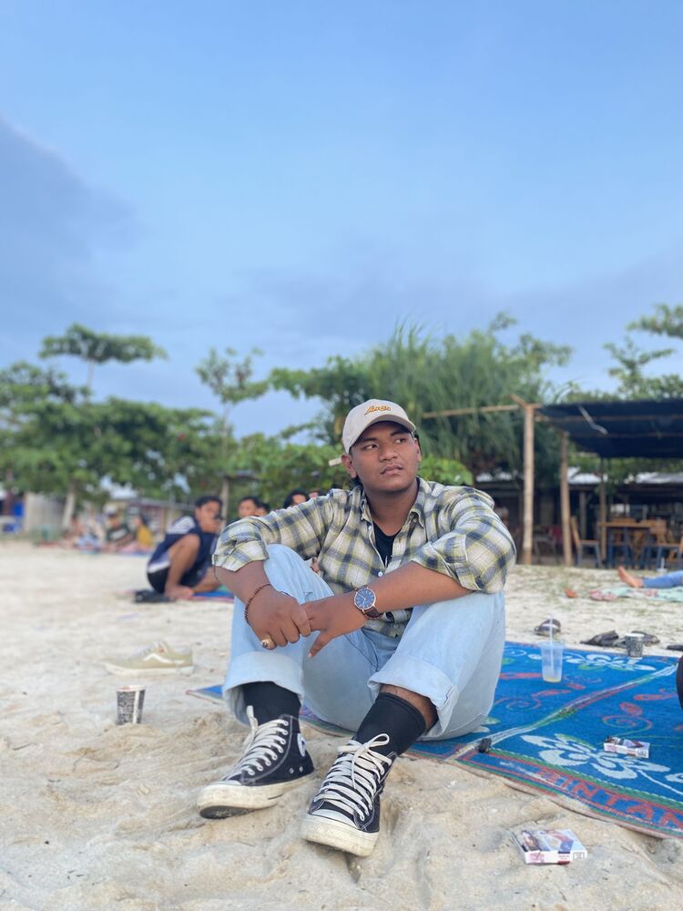  ,   Hasan aziz, 25 ,   ,   