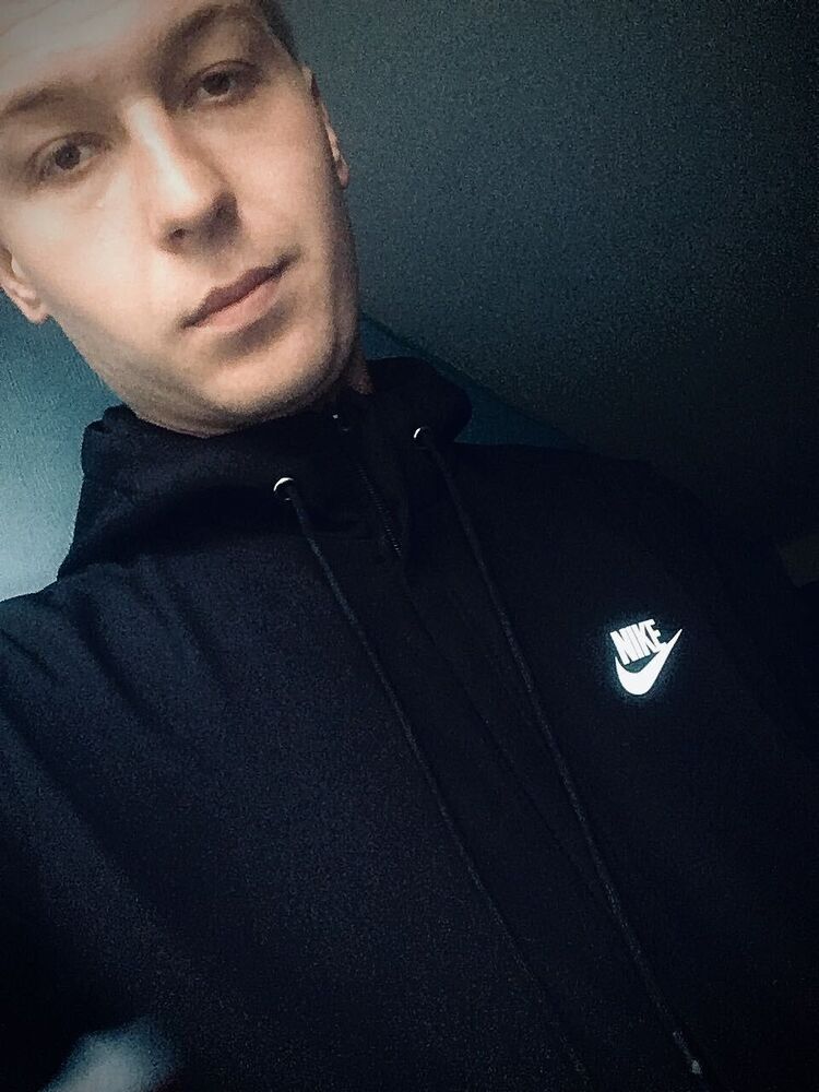  30374578  , 24 ,    