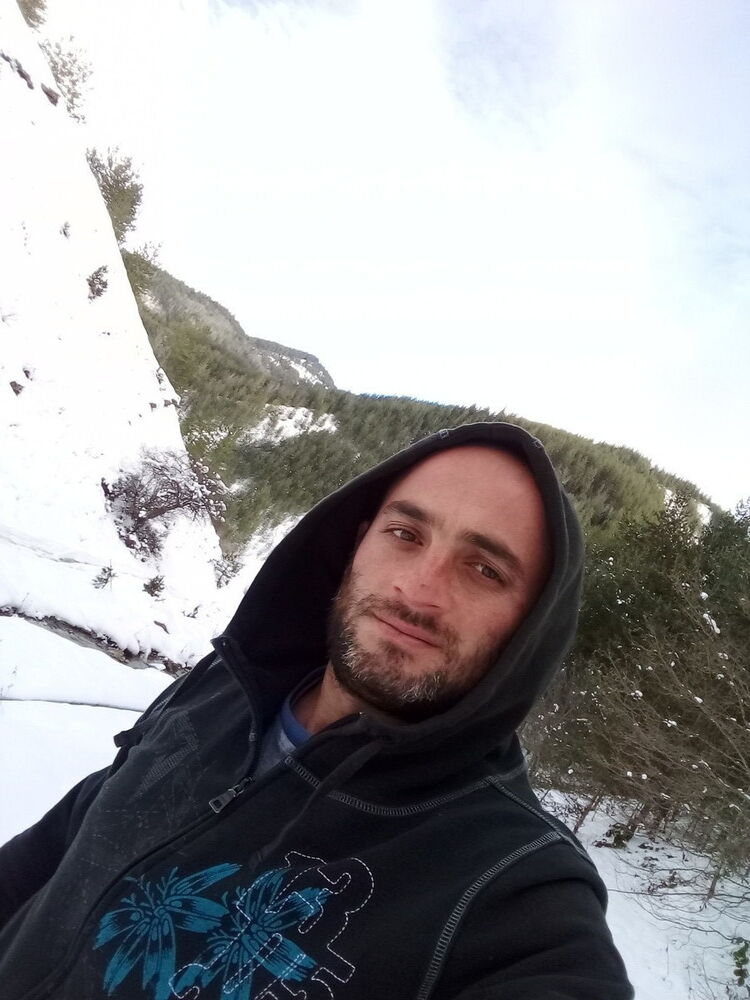  ,   Levani, 41 ,   ,   , c 