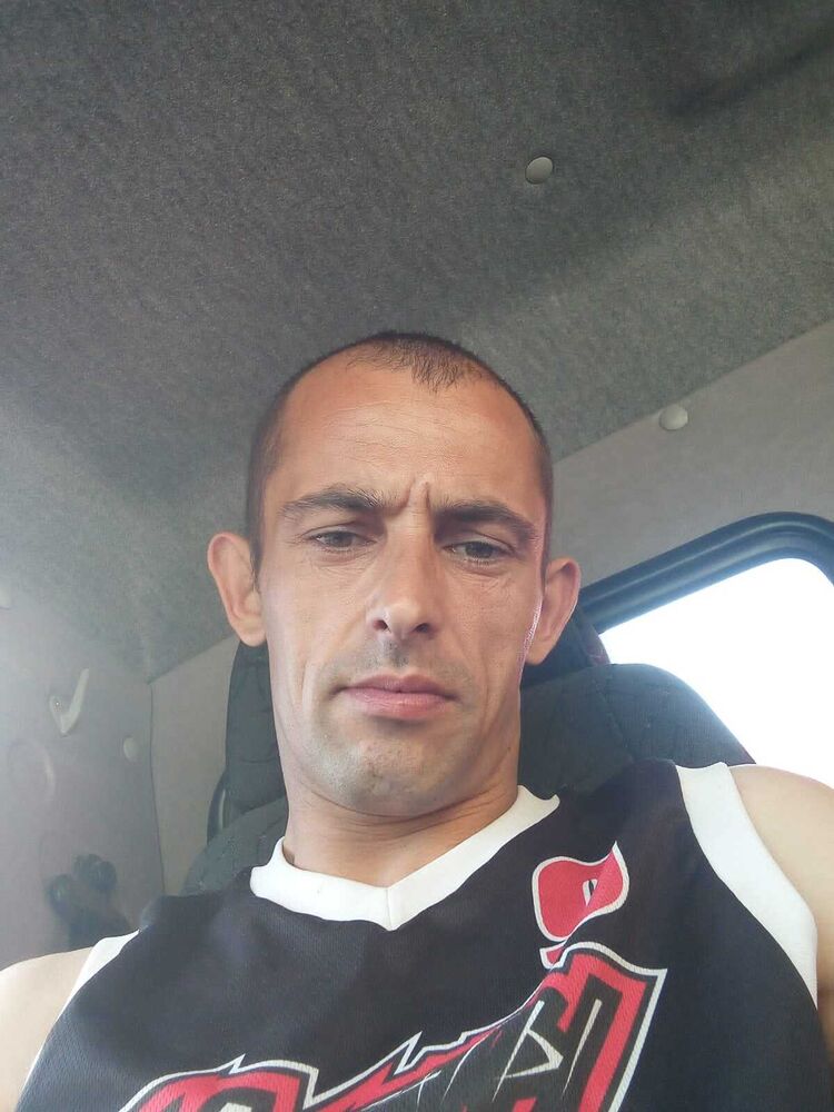  46565878  , 35 ,    