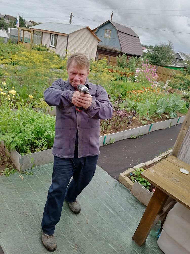  ,   Andrev, 54 ,   ,   