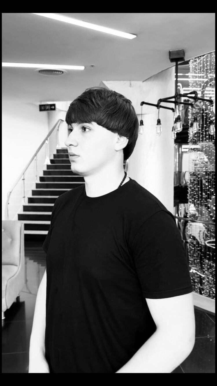  46769358  Oleg, 20 ,    