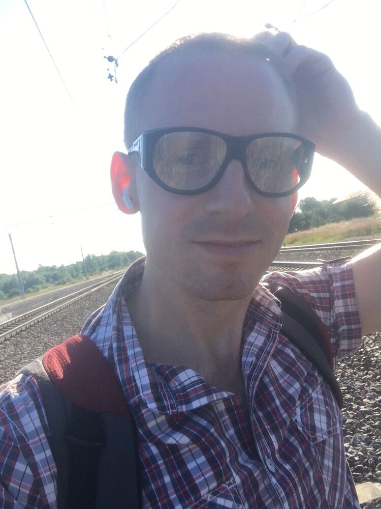  28566178  , 39 ,    