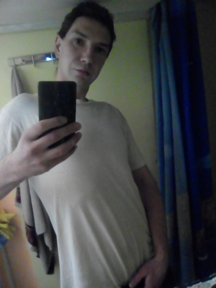  18943578  Violet, 36 ,    