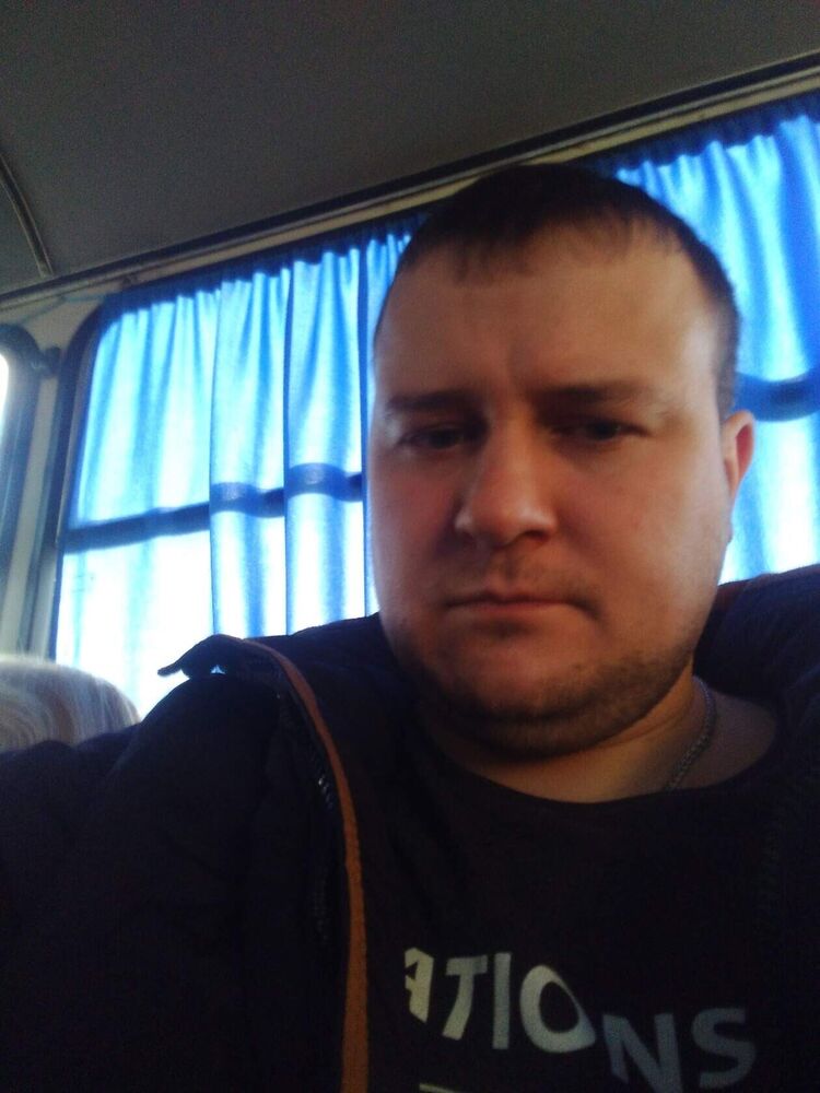  ,   Alex, 37 ,   ,   