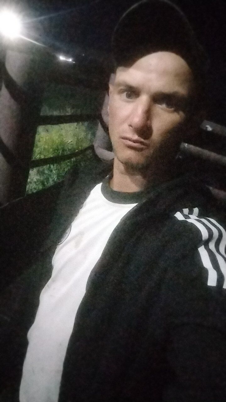  44853028  , 26 ,    