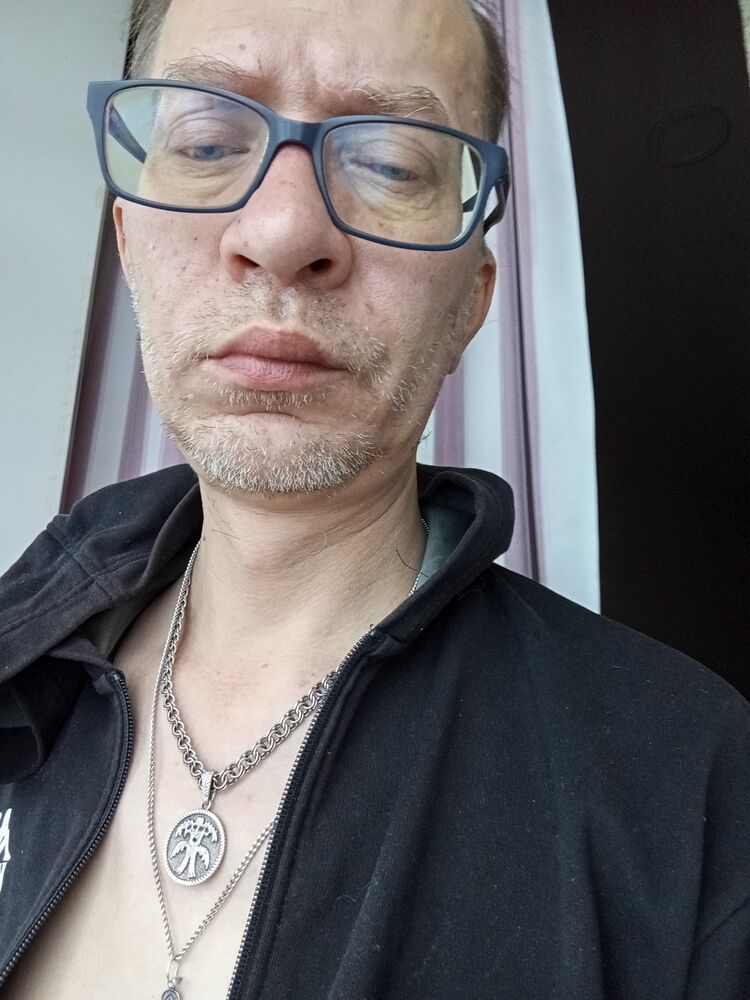  51981678  , 49 ,    