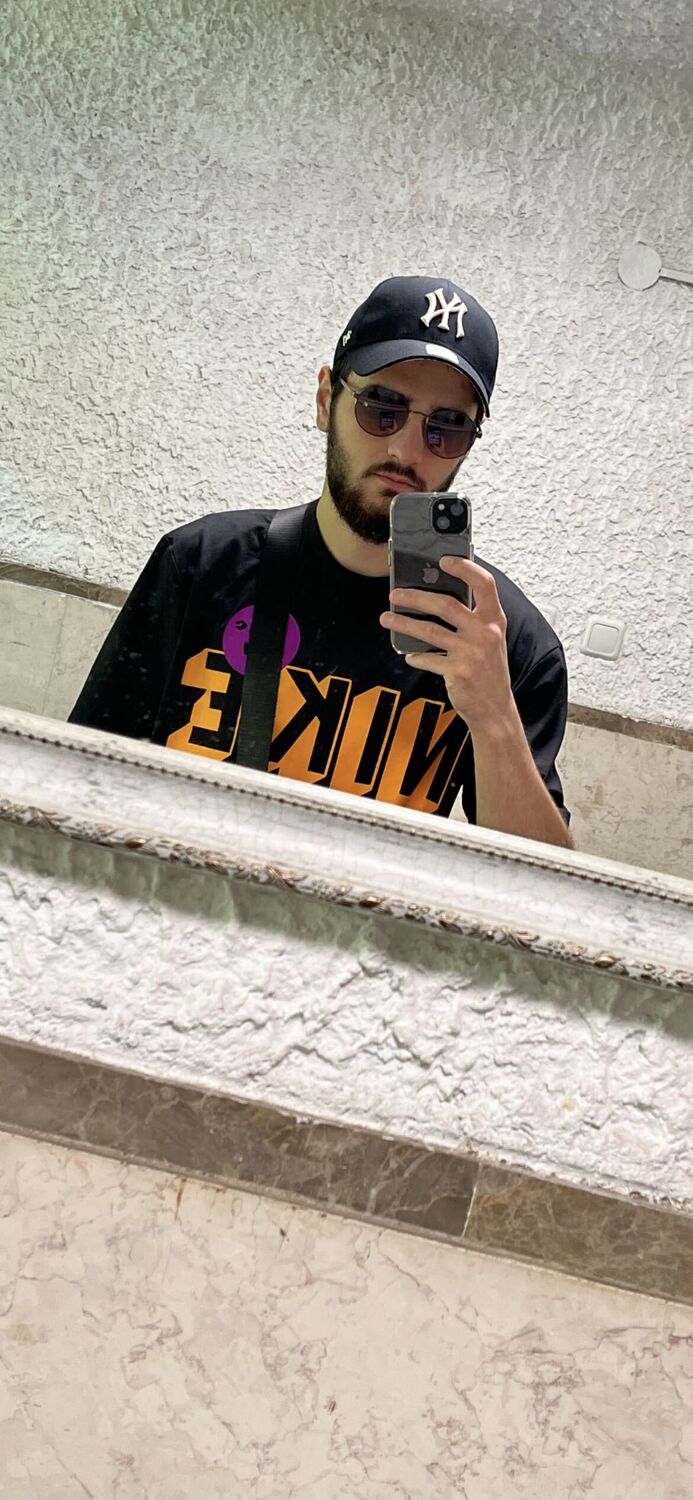  Ramat HaSharon,   Aleksandr, 28 ,   ,   