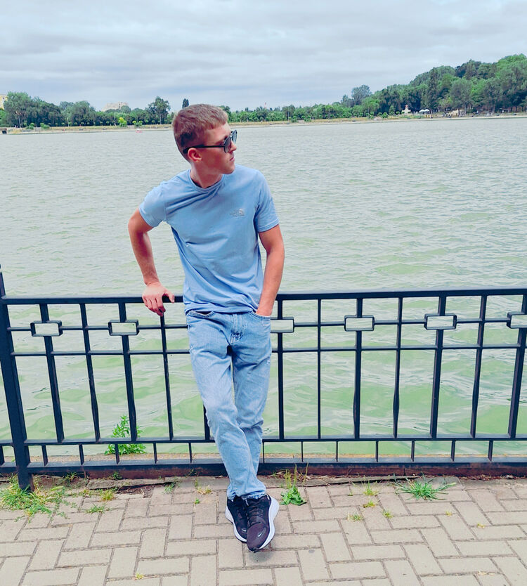  52395638  Stefan, 28 ,    