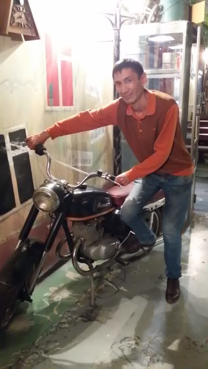 ,   Kadii, 43 ,   ,   