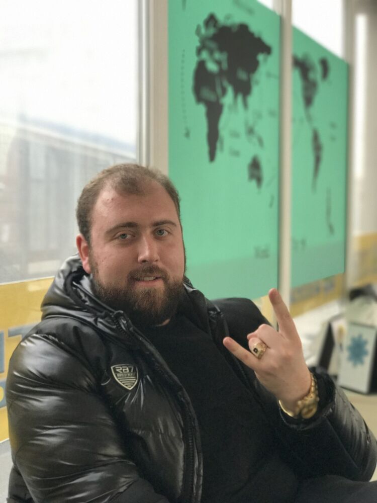  ,   Felex, 37 ,   