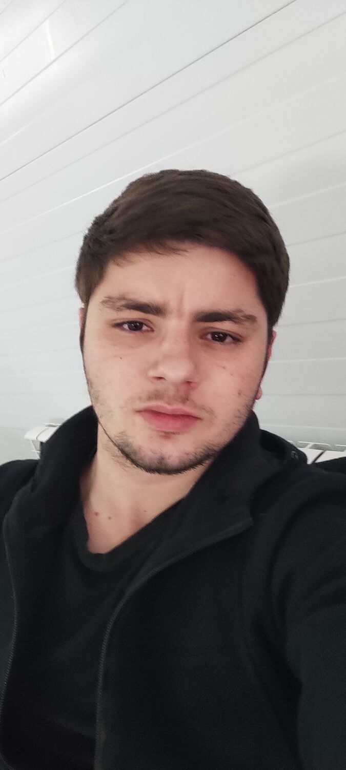  43807198  , 22 ,    