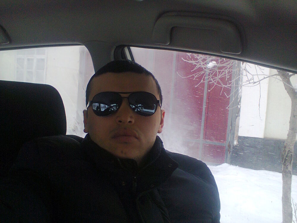  ,   Boburjon, 33 ,  