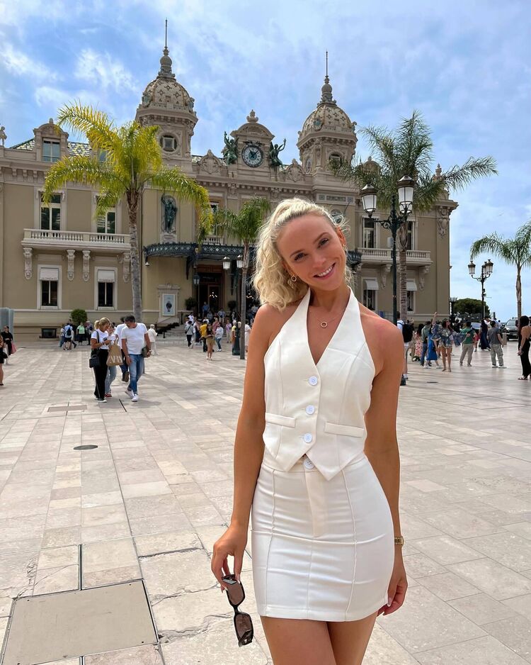  43561928  , 32 ,    -