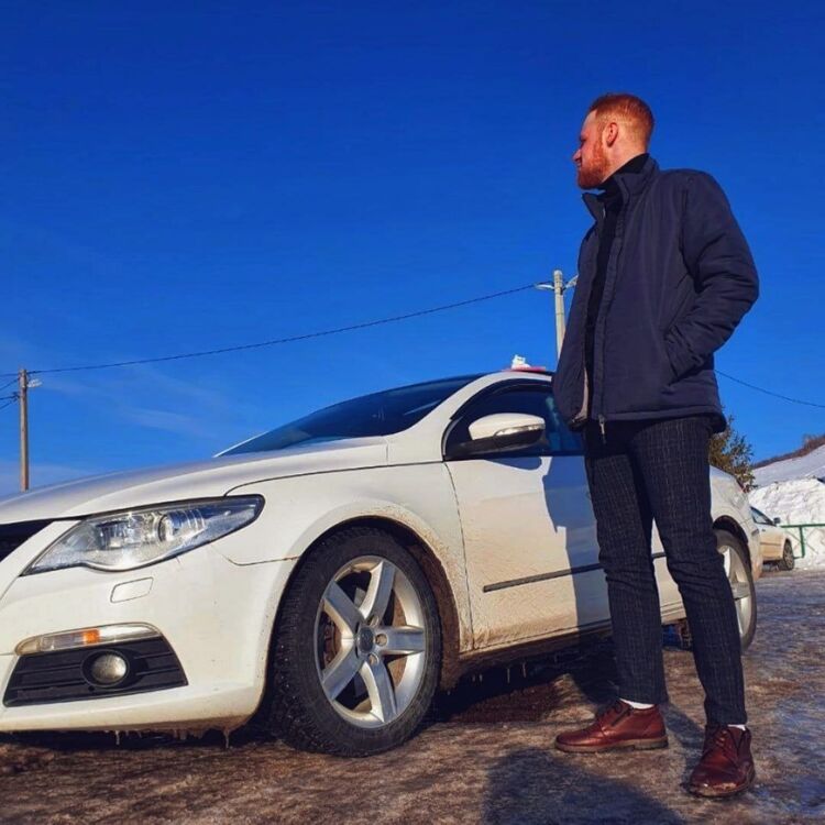  52313118  Stanislav, 27 ,    