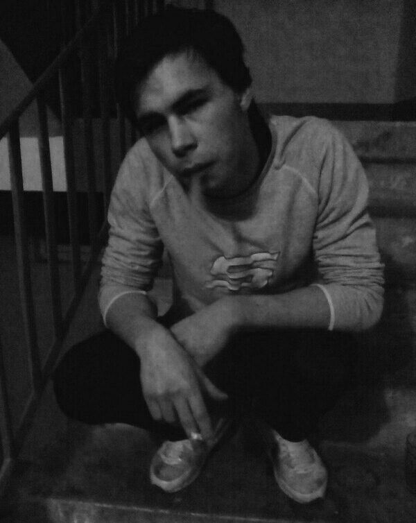  6808568  Waldemar, 28 ,    