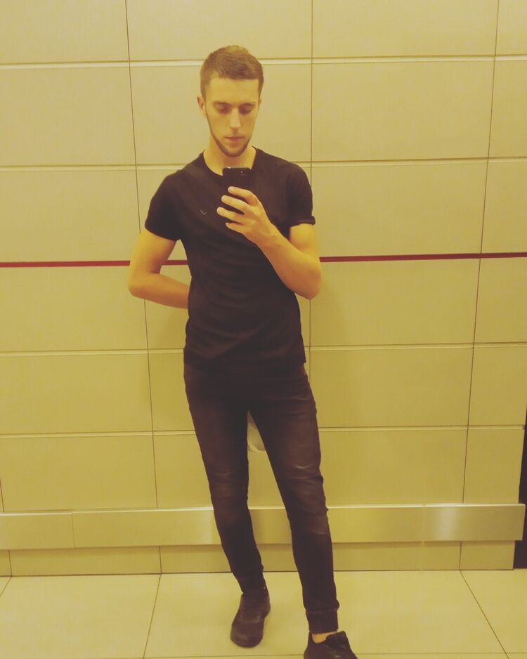  17055428  , 25 ,    -