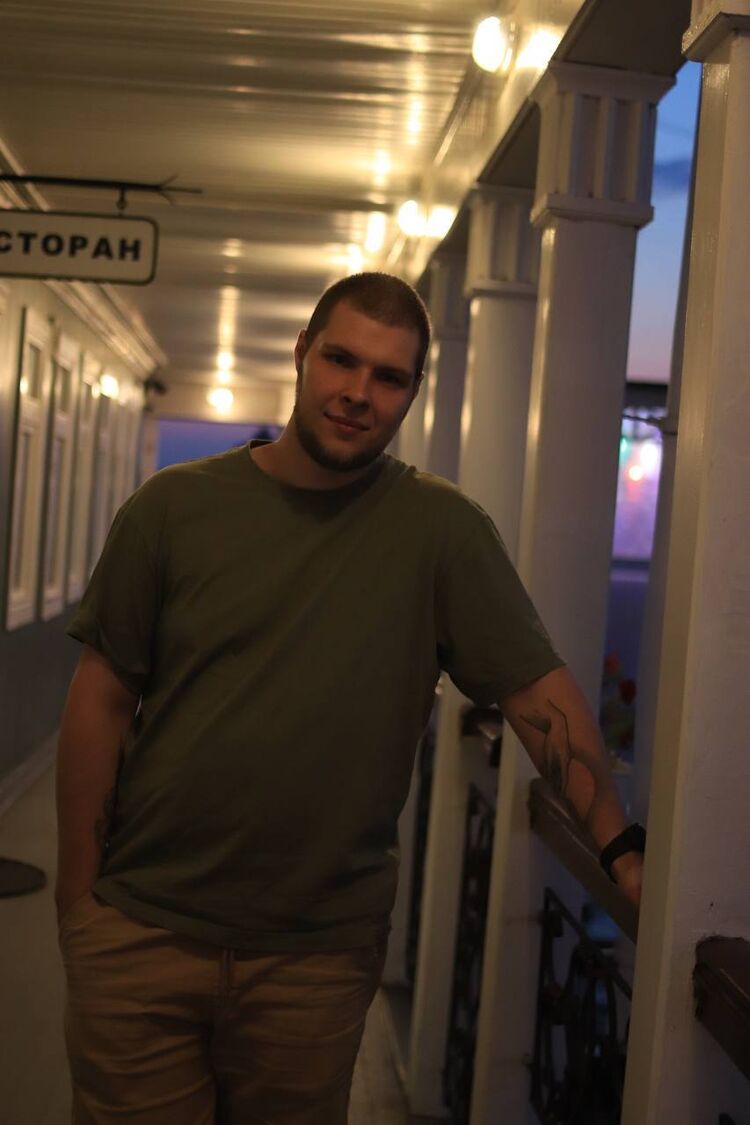  28870208  Aleksei, 27 ,    