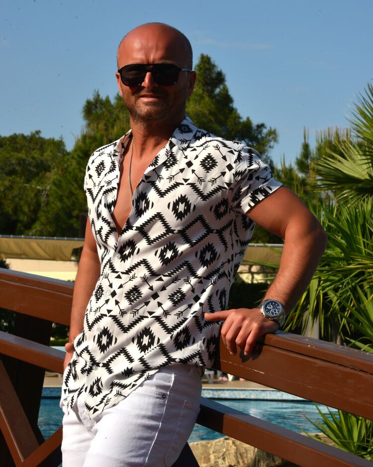  Corlu,   Dans, 43 ,   ,   