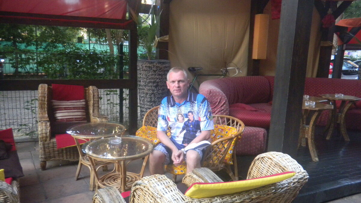 -,   Vasil, 27 ,   