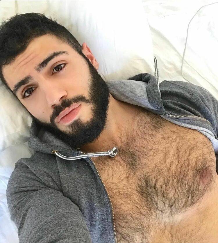  43441548  Roma, 28 ,    