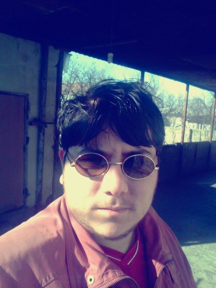  8301208  Tyoma, 34 ,    