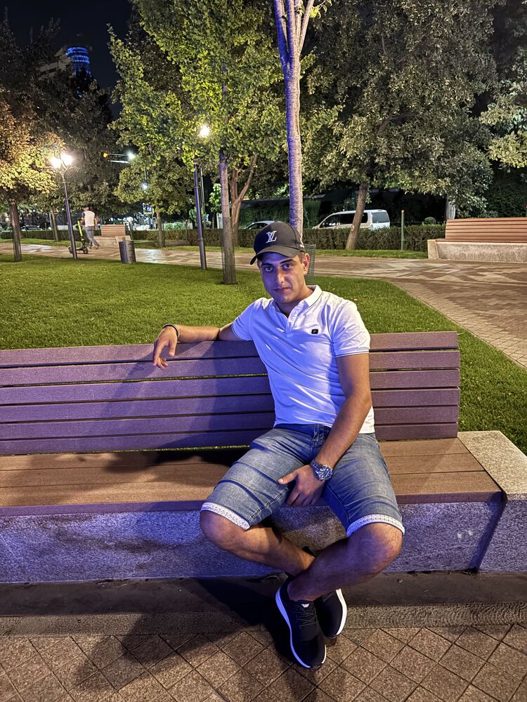  54128578  Seryoja, 23 ,    