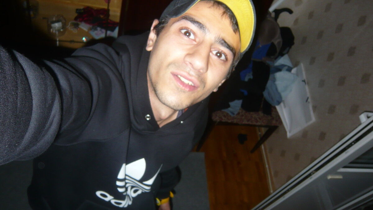  8573378  Narek, 31 ,    
