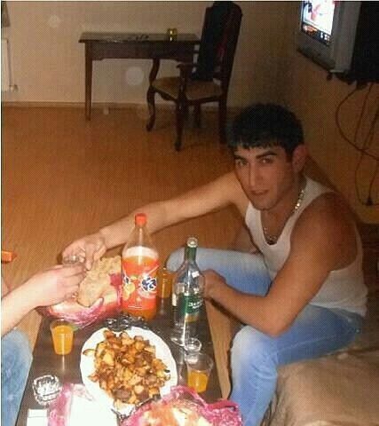  6634348  Erik, 34 ,    -