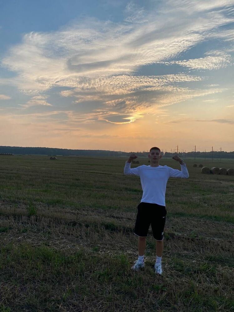  52189588  , 22 ,    
