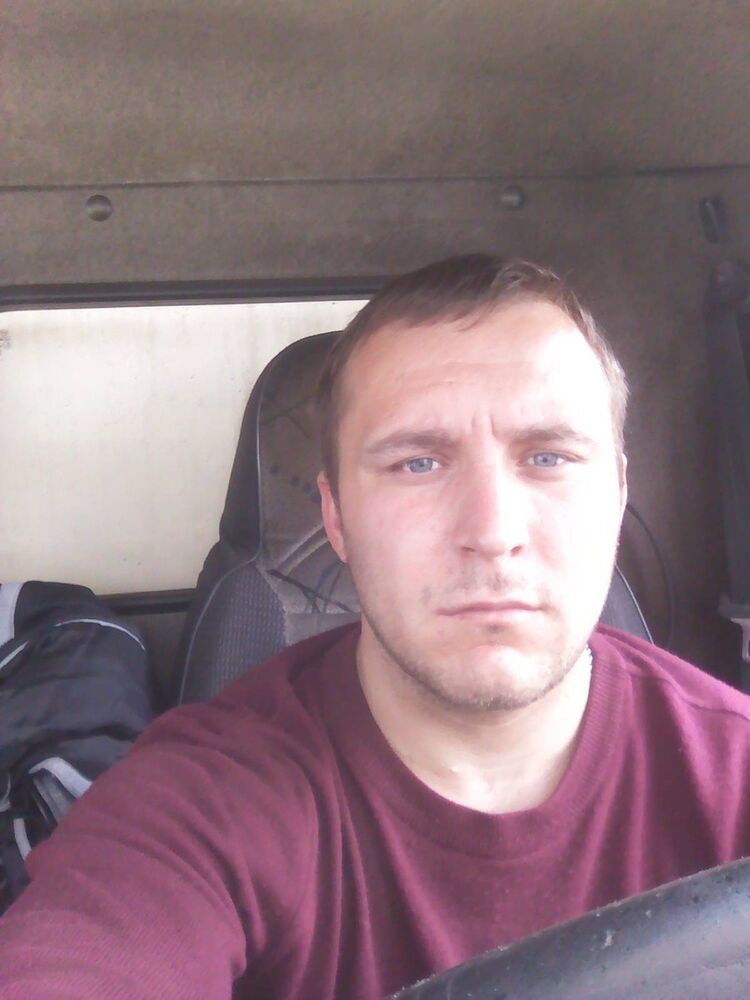  12520138  Vlad, 36 ,    
