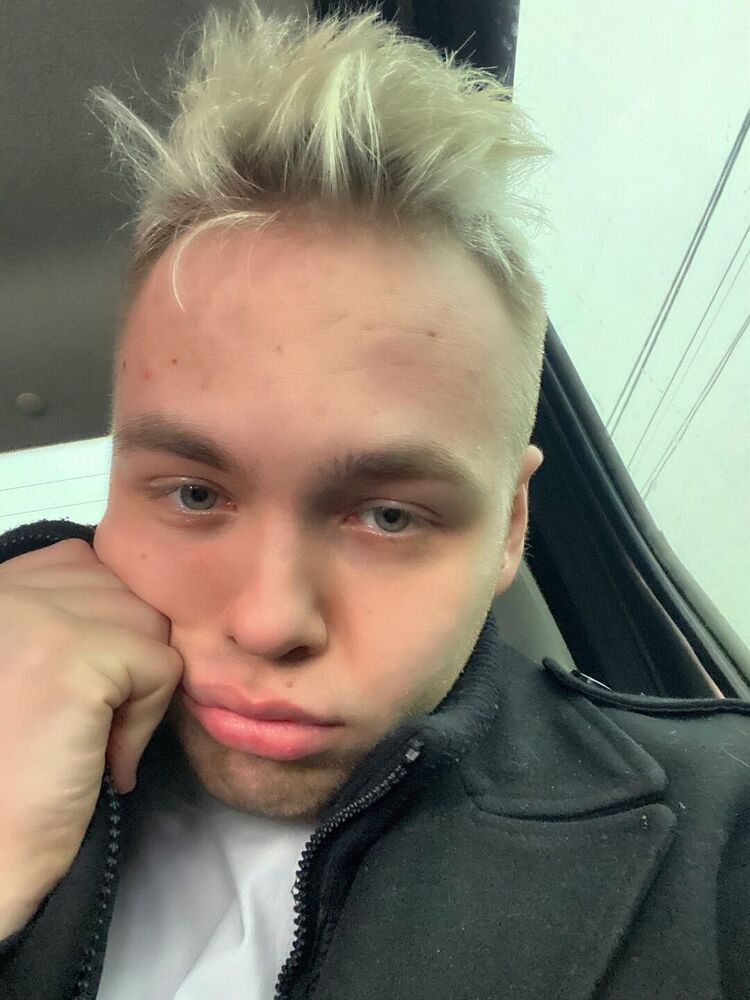  33784298  Alex, 23 ,    