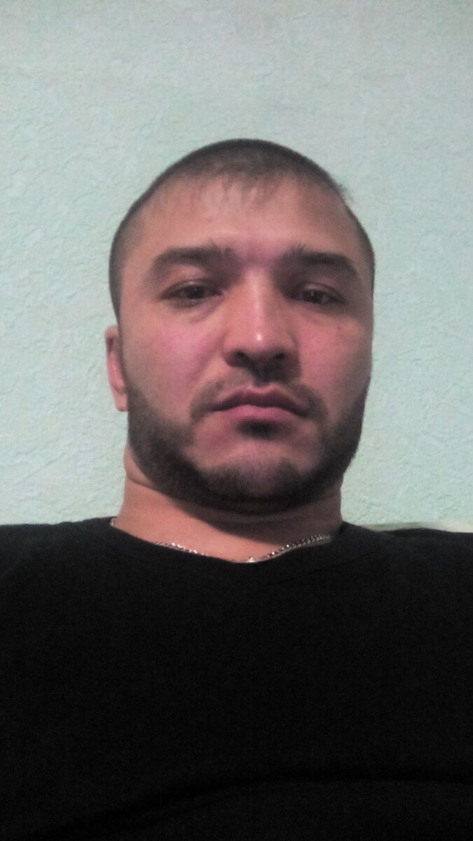  11441738  Maksim, 35 ,    