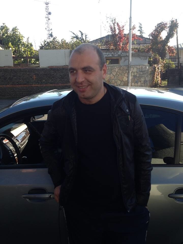  ,   Vako, 41 ,   