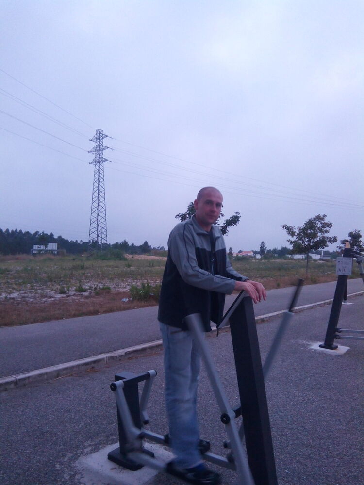  6414738  Miroslav, 47 ,    