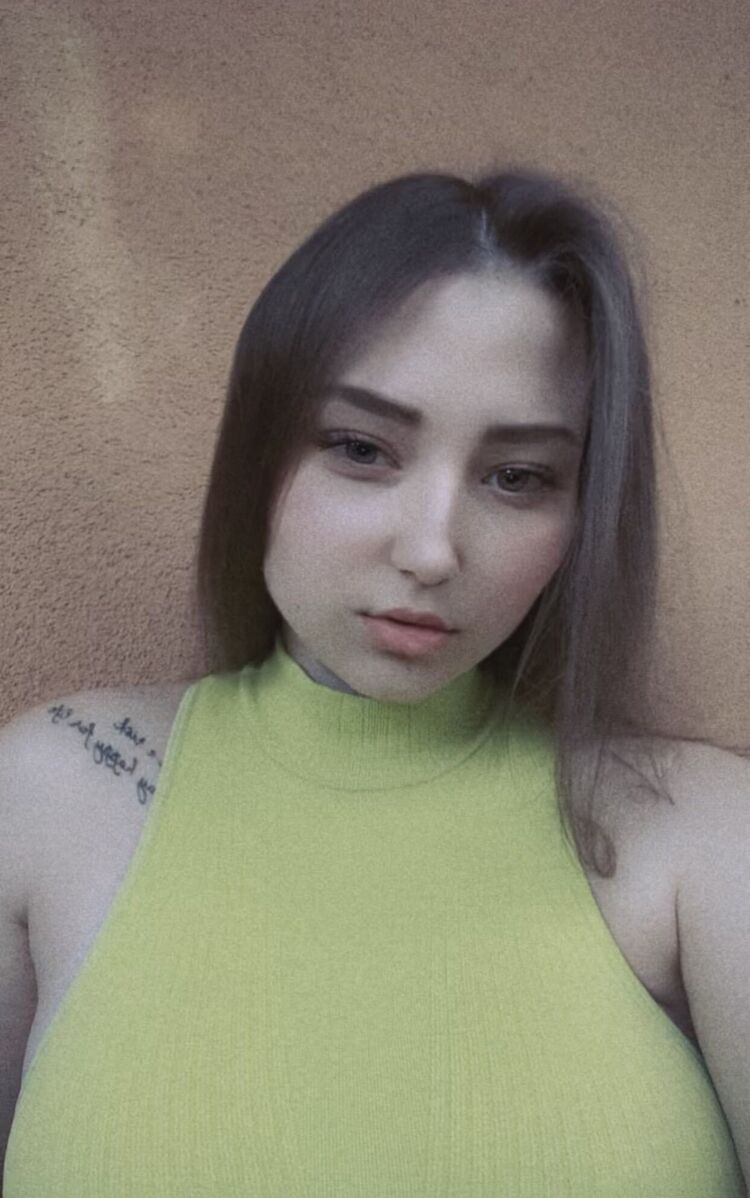  ,   Kseniia, 20 ,  