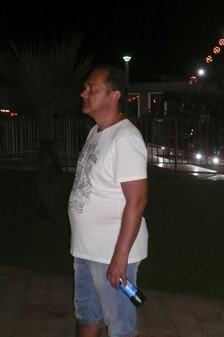  8243378  Chiko, 55 ,    