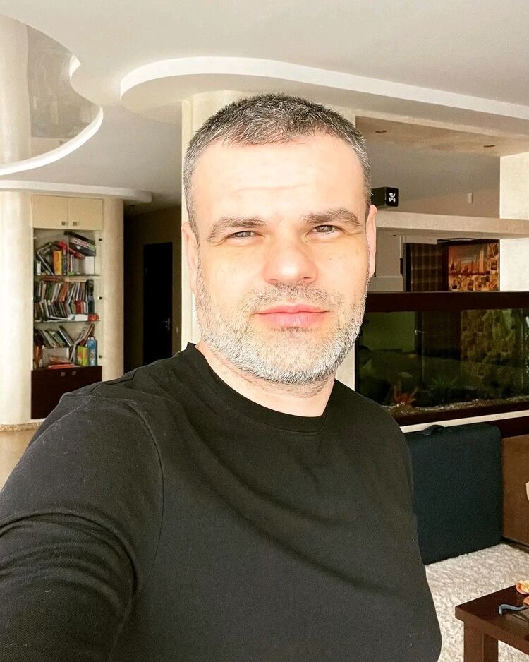  34462438  , 47 ,    