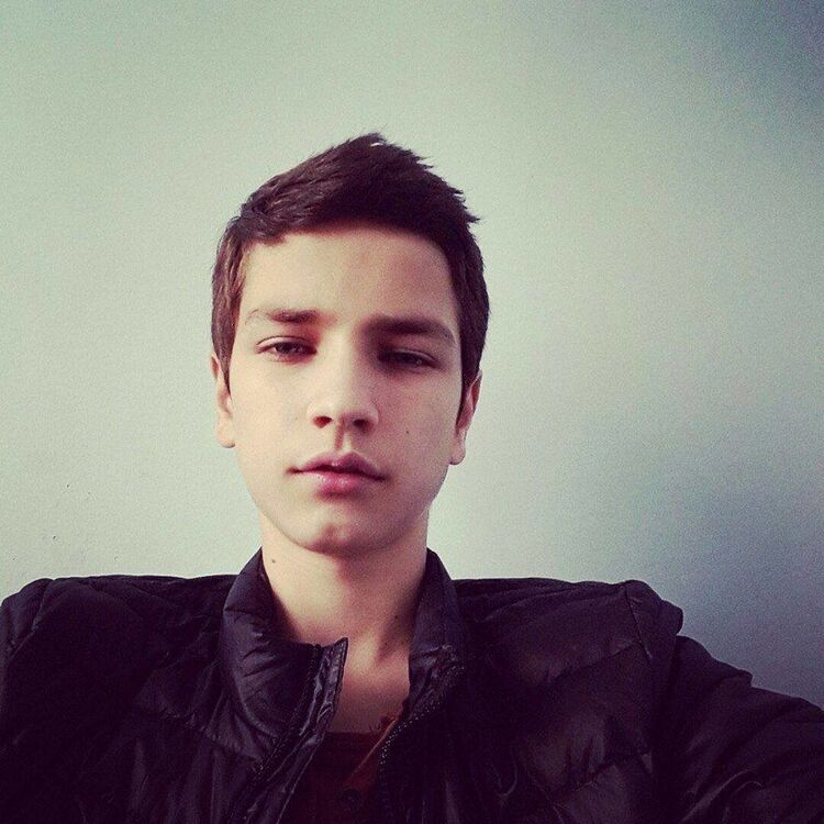 6355868  Gugi, 33 ,    