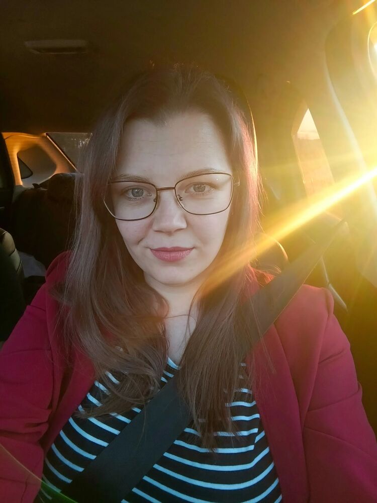  51434978  Anna, 28 ,    