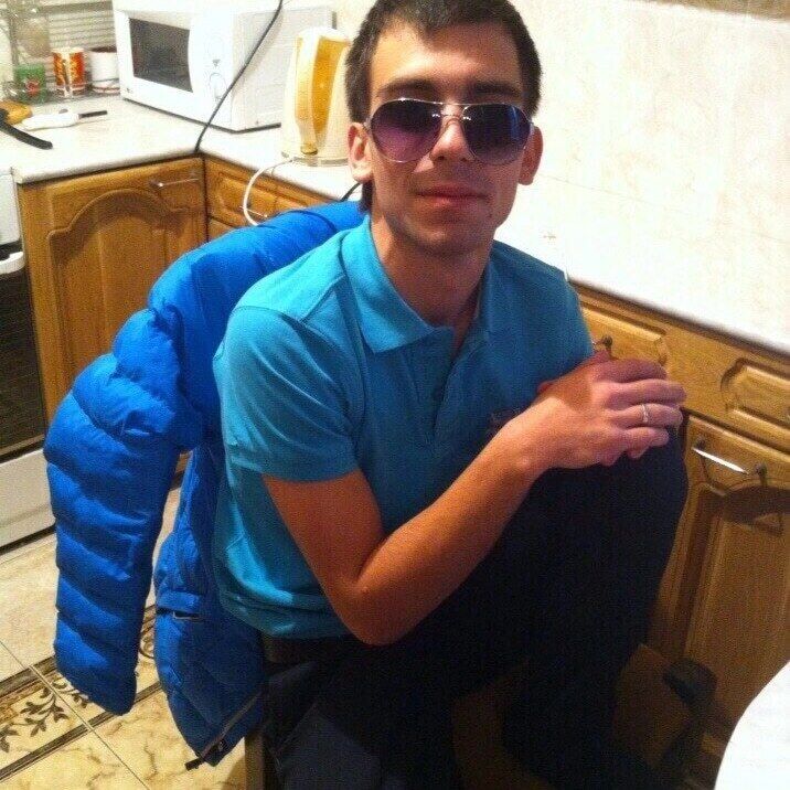  ,   Anton, 32 ,   , c , 