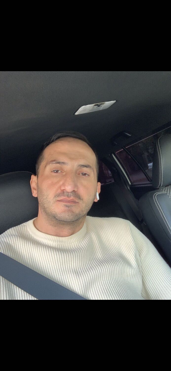  49261488  Ferid, 43 ,    