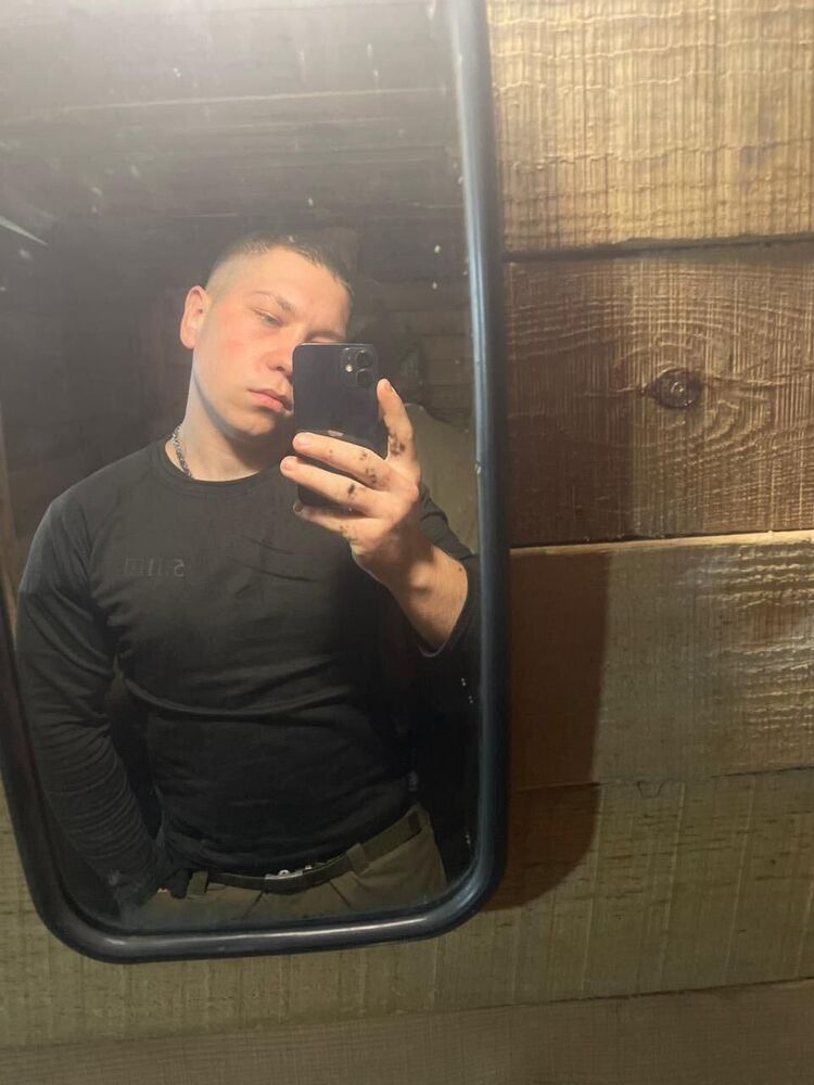  44588128  , 25 ,    