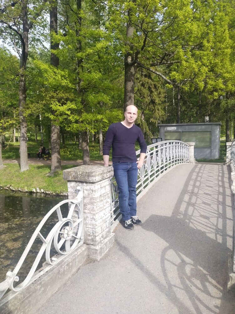  -,   Anton, 33 ,   ,   , 