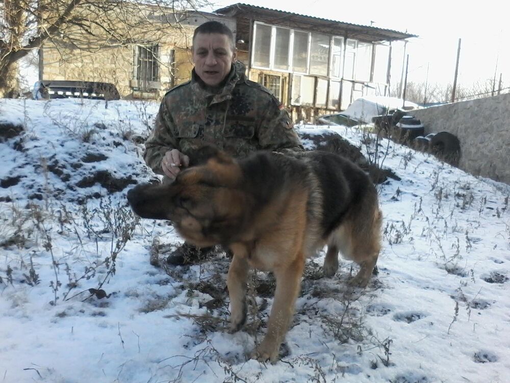  9550998  Viktor, 62 ,    