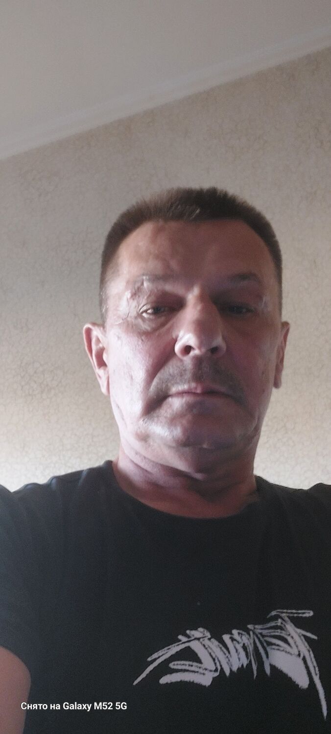 37944608  , 51 ,    