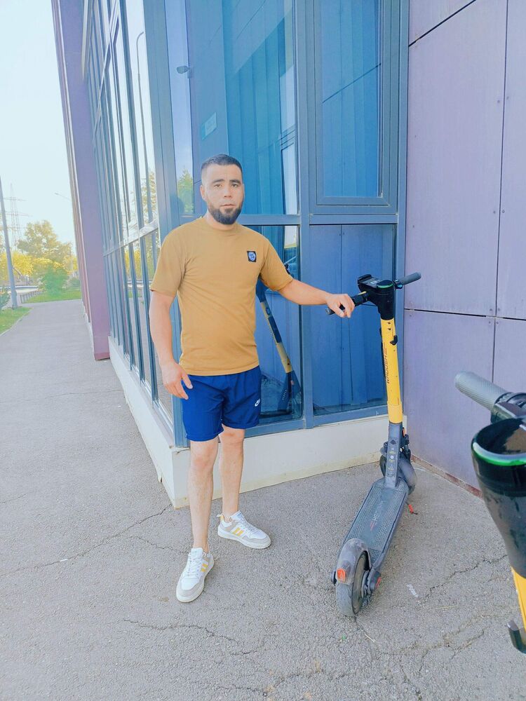  54437378  Zafar, 33 ,    